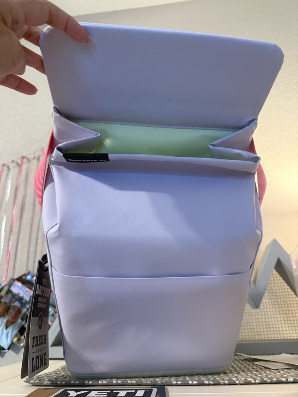 NWT Yeti Daytrip Soft Cooler 6L, Lunch Bag, 1 LEFT! - Picture 6 of 8